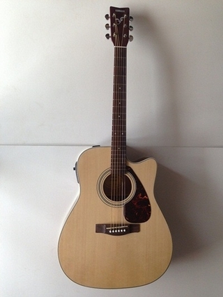 Đàn guitar Yamaha Fx370C